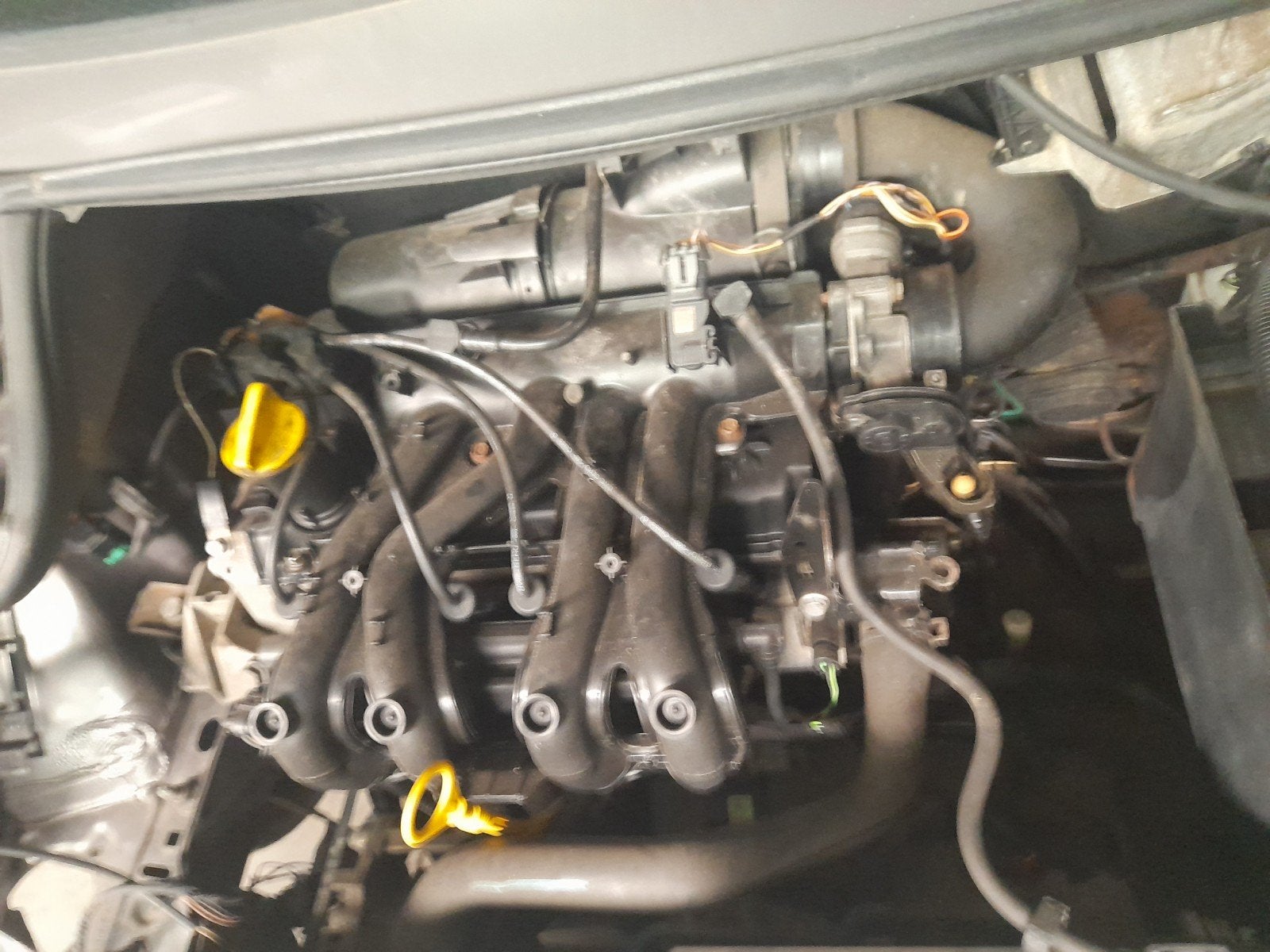 NOMBREUSES pièces de RENAULT TWINGO 1  // 5060 AUVELAIS, Enlèvement, Utilisé, Avant, Renault
