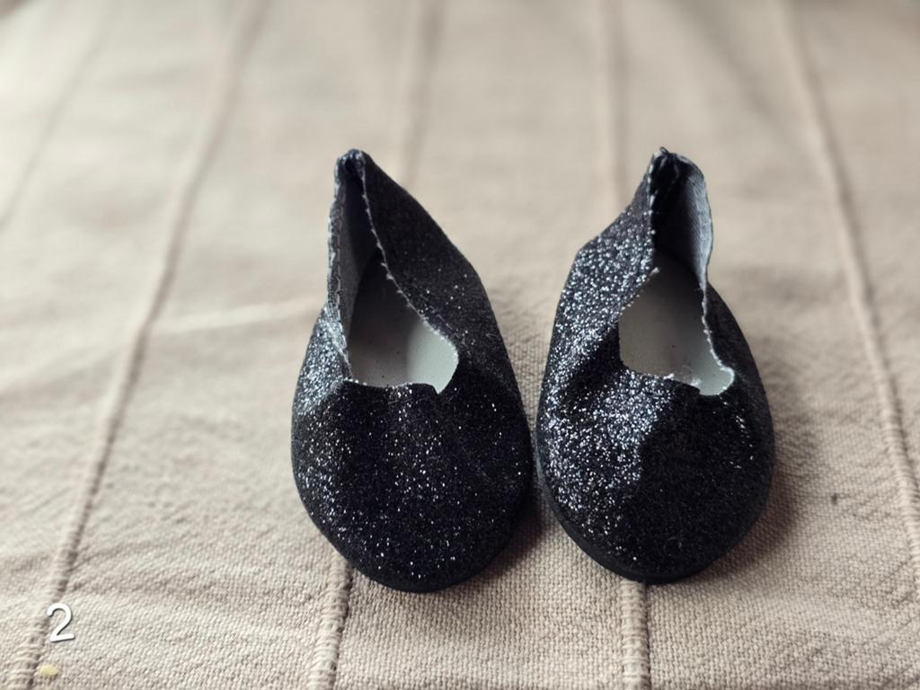 Leuke zwarte glitter ballerina schoentjes voor de pop!, Kinderen en Baby's, Speelgoed | Poppen, Ophalen of Verzenden