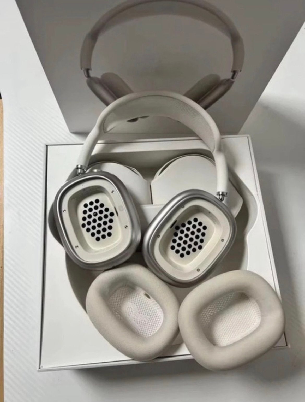 Airpods Max 2 (USB-C) - Starlight, Ophalen of Verzenden, Zo goed als nieuw