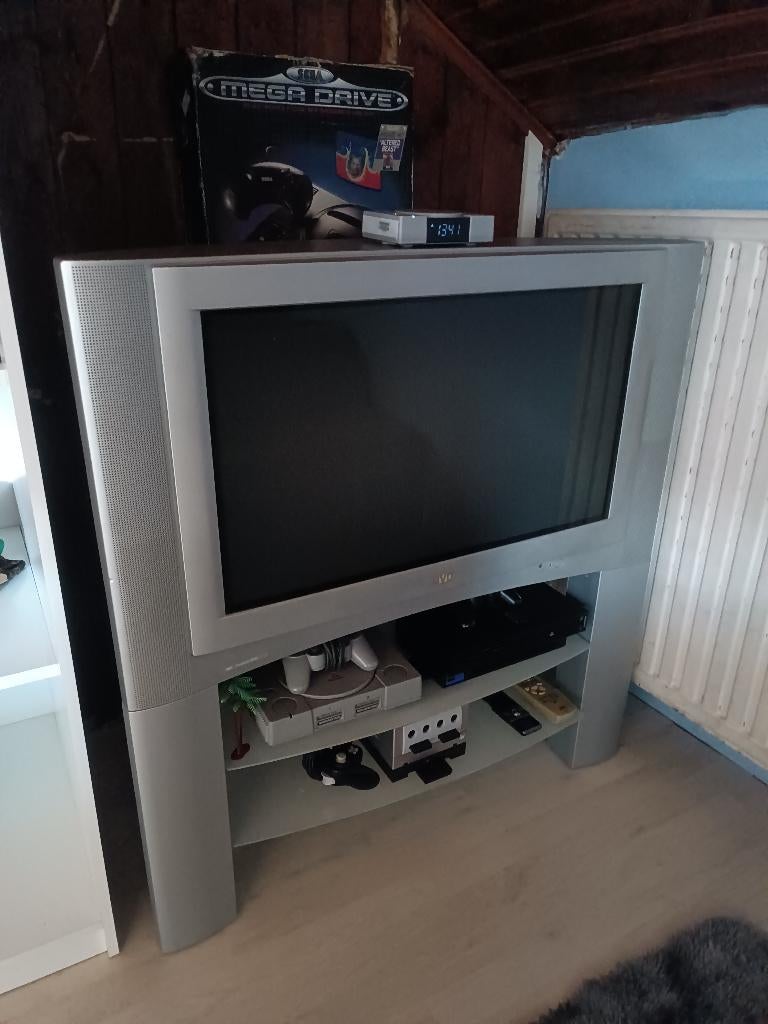 Tv Cathodique Jvc 100 Hz Avec Meuble Parfait Rétro Gaming, Autres marques, 80 à 100 cm, Utilisé, 100 Hz