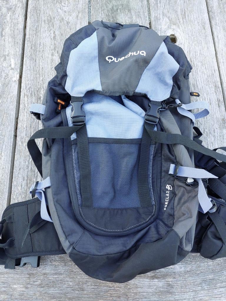 Decathlon rugzak Forclaz 40 - grijs-blauw, Caravans en Kamperen, Kampeeraccessoires, Zo goed als nieuw, Ophalen of Verzenden