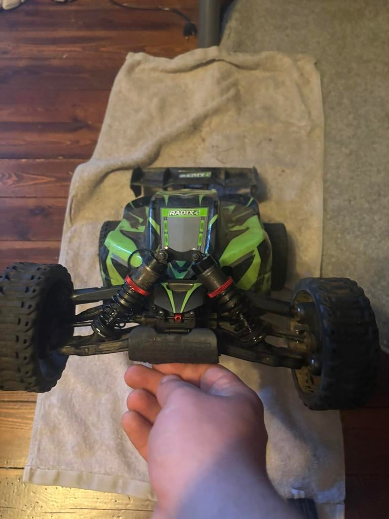 team corally radix 4s, Hobby en Vrije tijd, Gebruikt, Auto offroad, RTR (Ready to Run), Schaal 1:8
