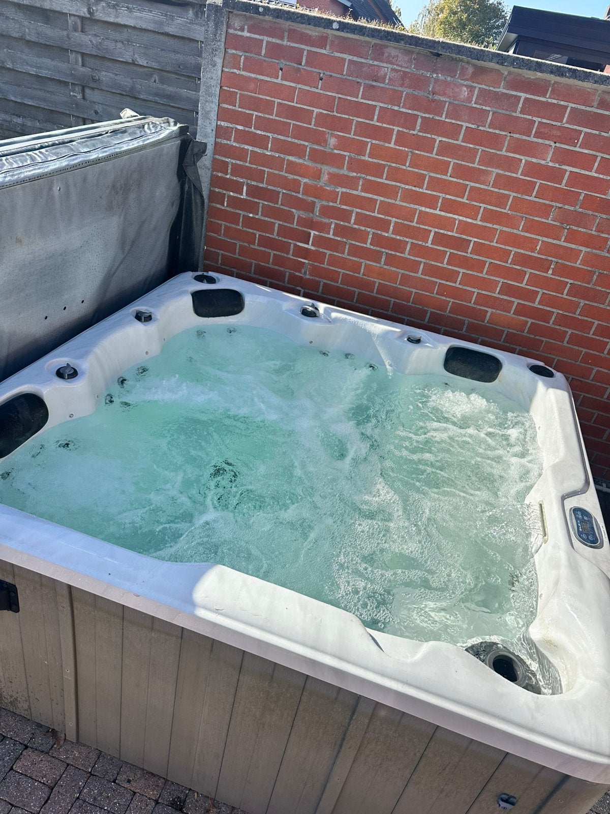 Jacuzzi pour 5 personnes, Jardin & Terrasse, Enlèvement, Utilisé, Escalier, Fixé