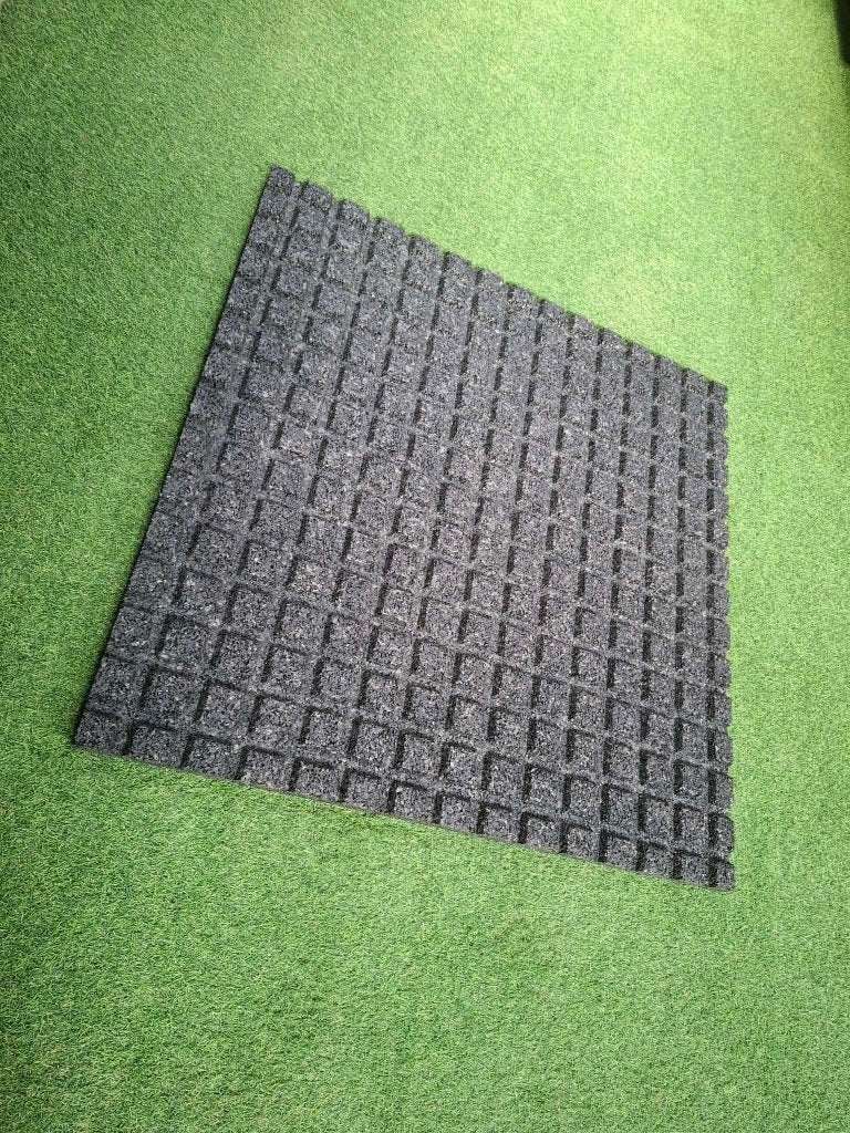 Dalles en caoutchouc pour ecurie / Box chevaux 1mx1mx4cm, Kriden, Info@kriden.be, Belgique