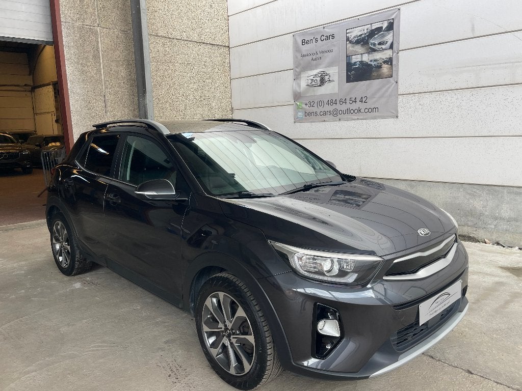 Kia Stonic 1.4i Fusion ISG * Cuir/GPS/Appareil photo *, Autos, Cuir, Argent ou Gris, Achat, Entreprise