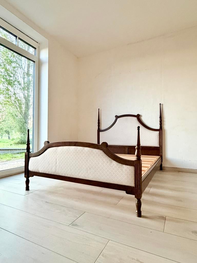 Uniek vintage bed in spaanse stijl, Ophalen