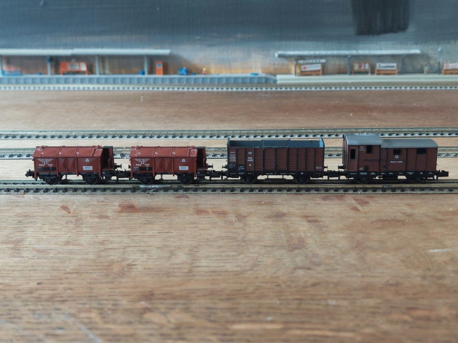fleischmann piccolo minitrix 4 x Kpev goederenwagonnen, Ophalen of Verzenden, Fleischmann