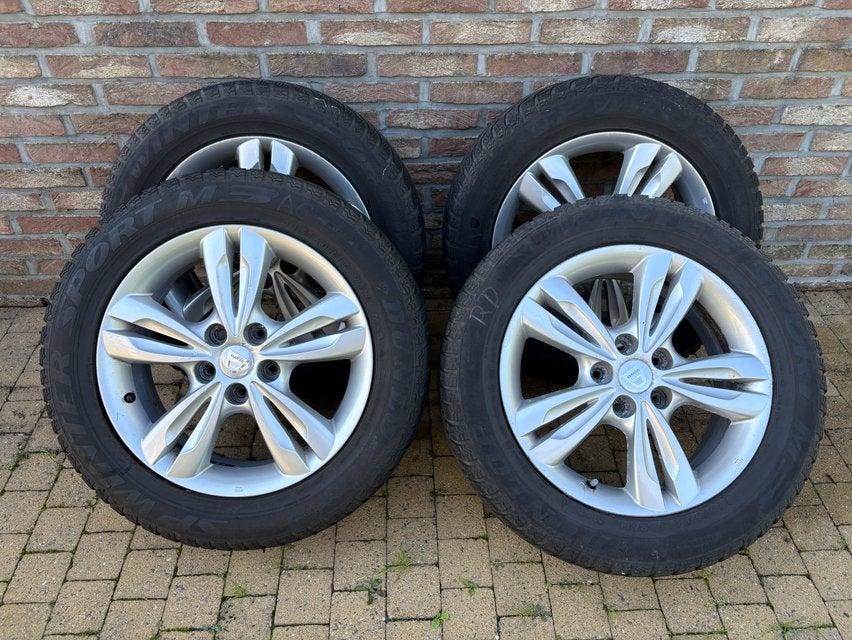 Winterbanden + 215/60 R17 H-velgen, Auto-onderdelen, Ophalen, Banden en Velgen, 17 inch, Winterbanden