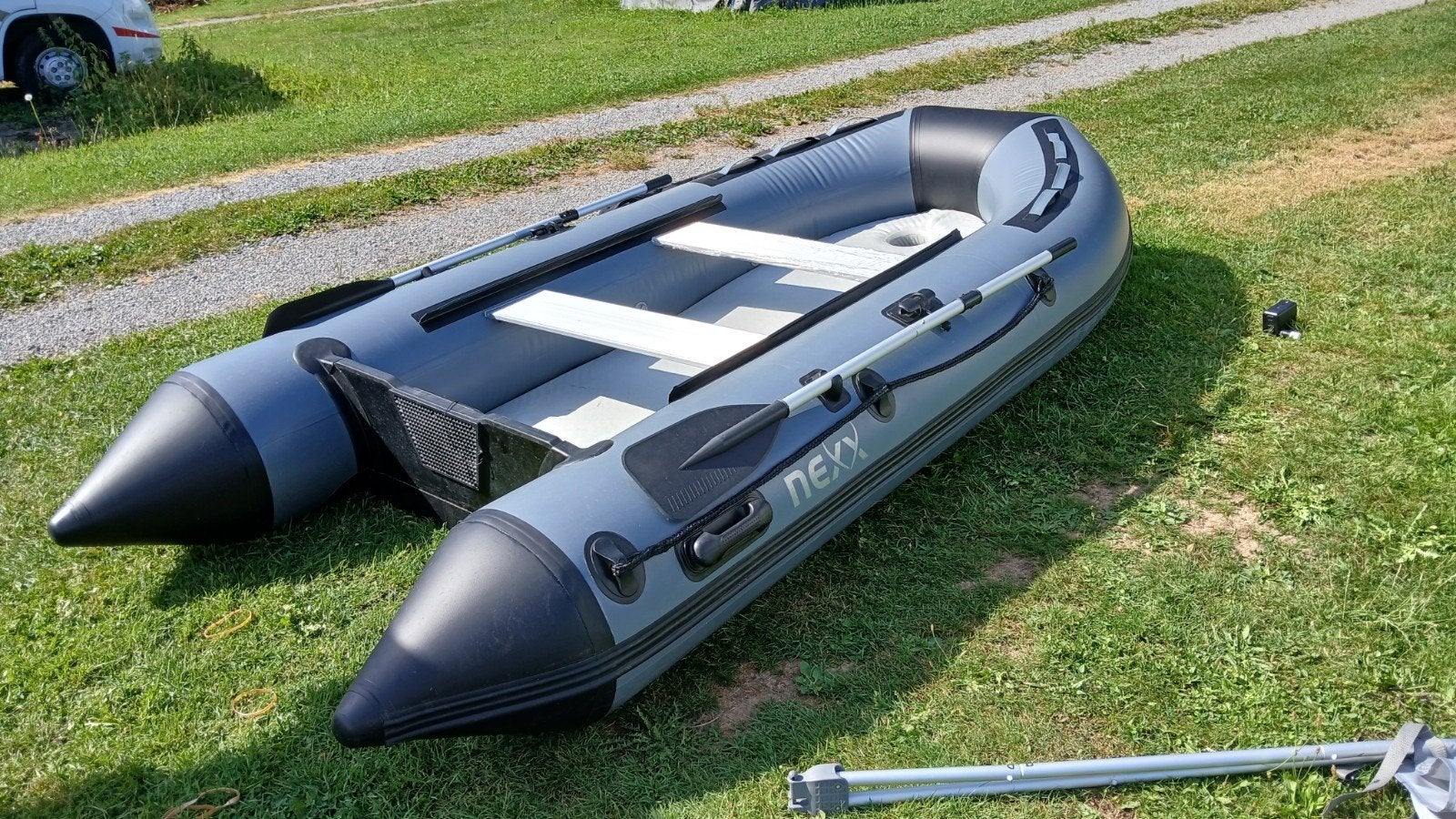 Zodiac 3,2m strict neuf 3mois 2h navigation garanti 21mois, Enlèvement, Zodiac