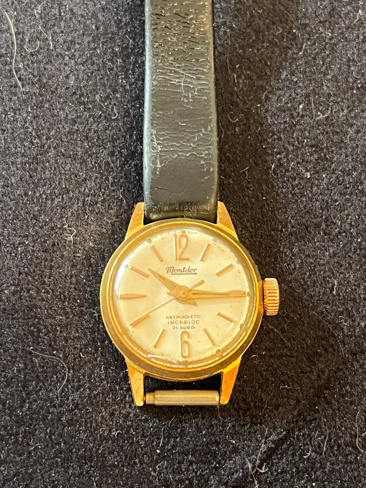 Montre vintage Montdor a remontoir fonctionelle, Handtassen en Accessoires, Ophalen of Verzenden, Zo goed als nieuw