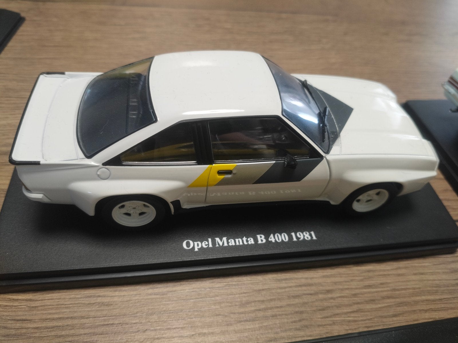 Lot Opel miniatuurwagens/verzamelmodellen, Enlèvement