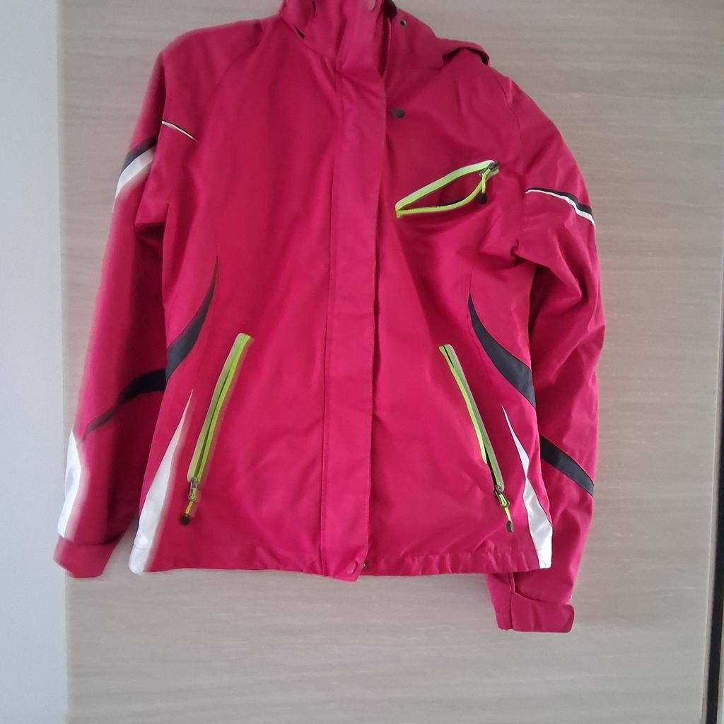 Skijas, Enlèvement
