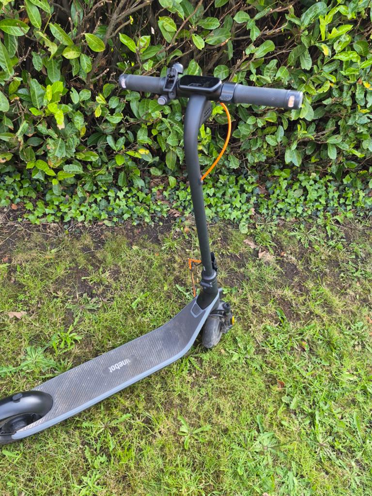 Segway Ninebot elektrische step – zeer goede staat + oplader, Ophalen, Gebruikt, Elektrische step (E-scooter), Segway ninebot