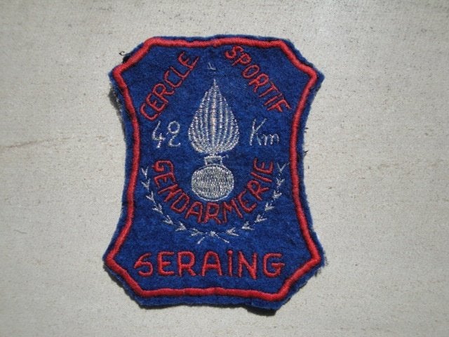 Badge Gendarmerie Seraing Marche 42 km, Verzamelen, Militaria | Algemeen, Ophalen of Verzenden, Rijkswacht