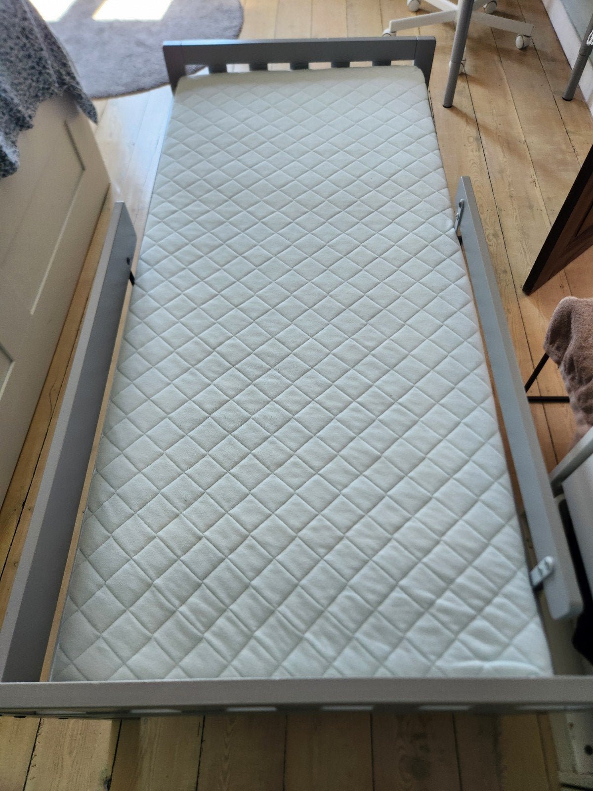 Lit enfant, Matelas, 70 à 85 cm, Enlèvement, Utilisé
