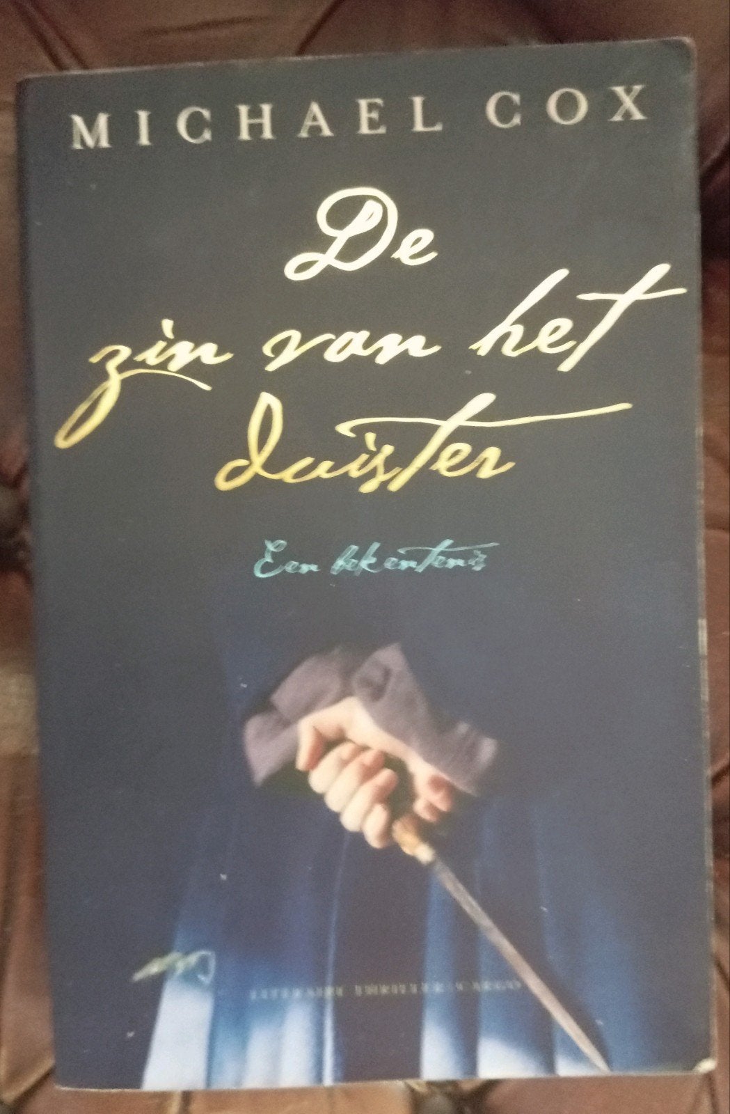 MICHAEL COX - De zin van het duister, Enlèvement ou Envoi