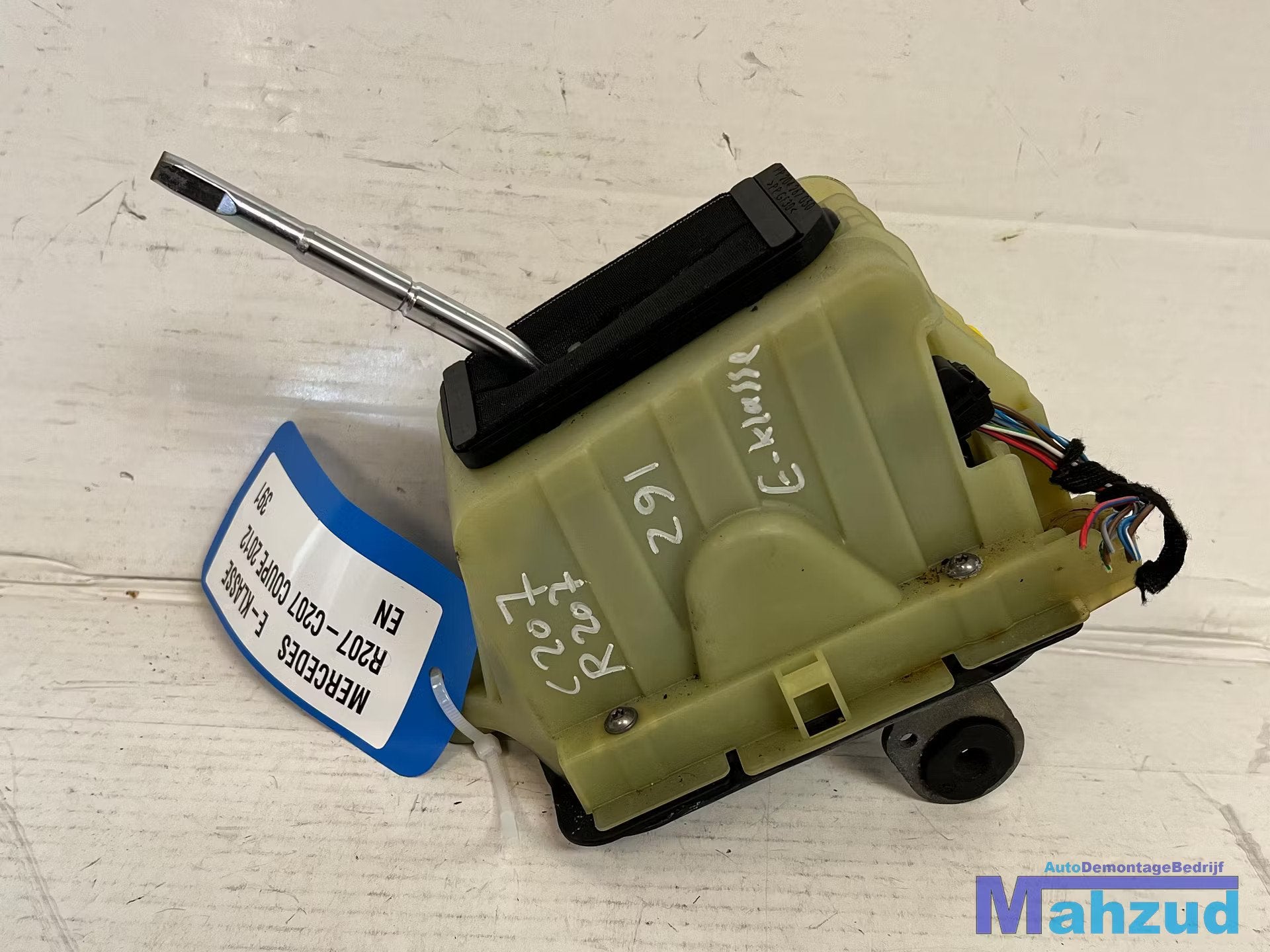 MERCEDES E klasse C207 Selectie hendel 2009-2016 A2042676324, Mercedes-Benz AG, Mercedes-Benz, Utilisé, Mercedesstrasse 120
70372  Stuttgart, DE