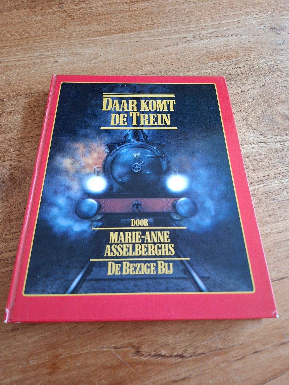Daar komt de trein, 1981, Boeken, Vervoer en Transport, Ophalen of Verzenden, Gelezen, Marie-Anne Asselberghs, Trein