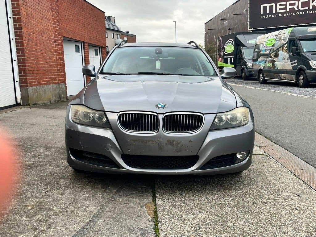 BMW 318d Break, Autos, Euro 5, Achat, Entreprise, https://public.car-pass.be/vhr/d45e31f2-4559-4a09-9950-d631274cee68