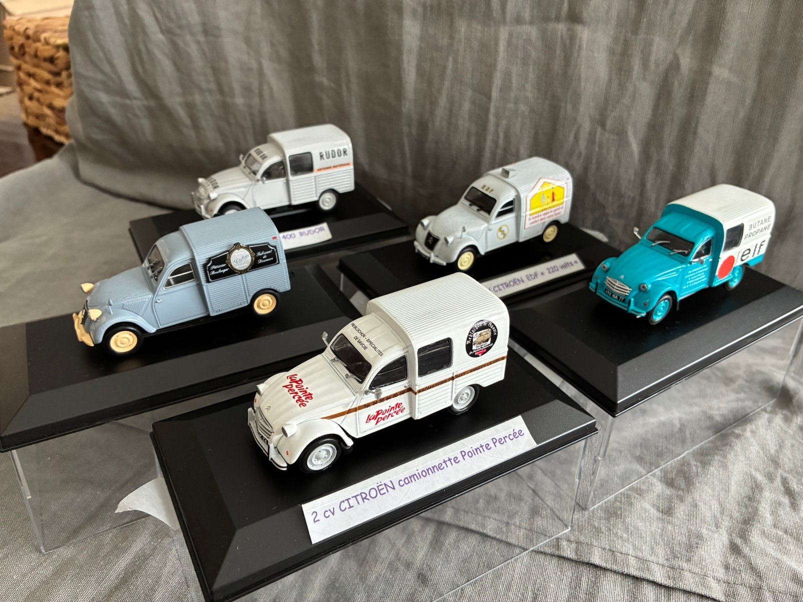 collection Citroën 2cv fourgonnette 1/43 eligor, Hobby & Loisirs créatifs, Voitures miniatures | 1:43, Enlèvement, Comme neuf
