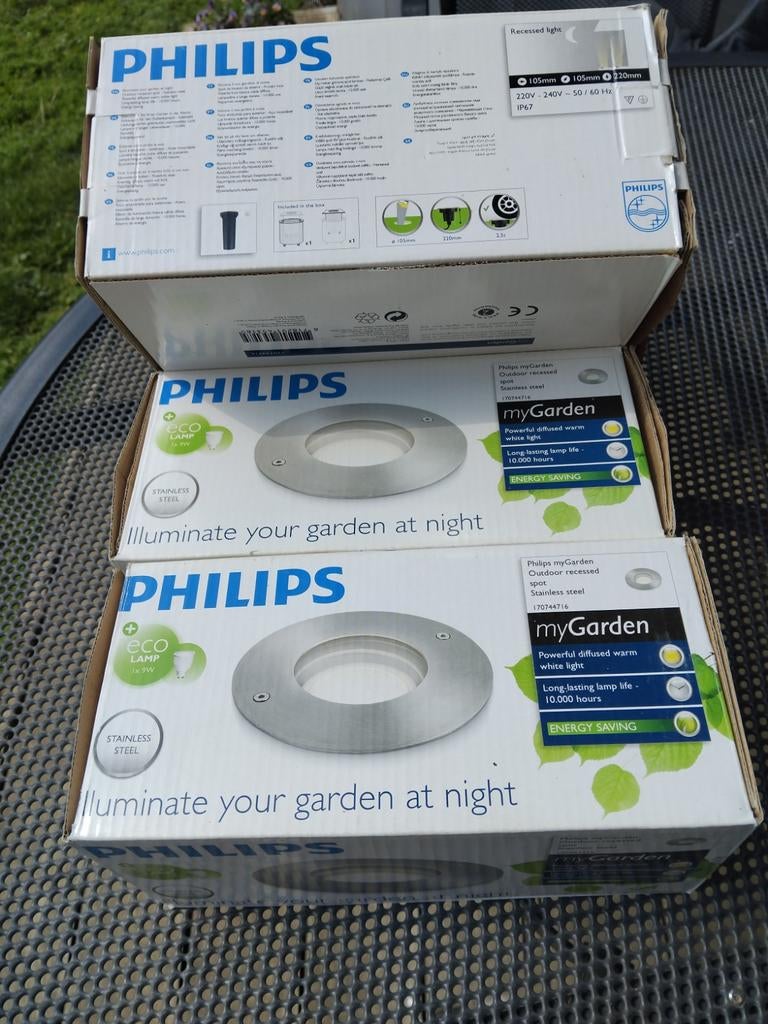 4 nouveaux spots encastrés d'extérieur Philips myGarden, en, Enlèvement