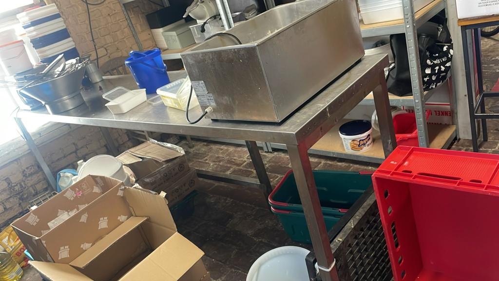 Inox tafel, Ophalen, Zo goed als nieuw