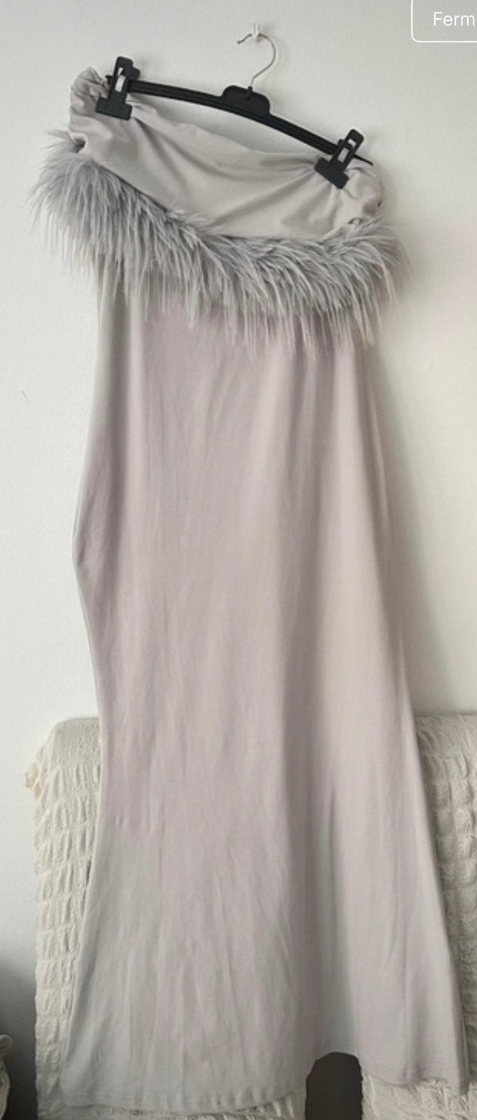 Robe longue SHEIN avec plumes – jamais portée, Vêtements | Femmes, Robes, Enlèvement, Neuf, Taille 38/40 (M)