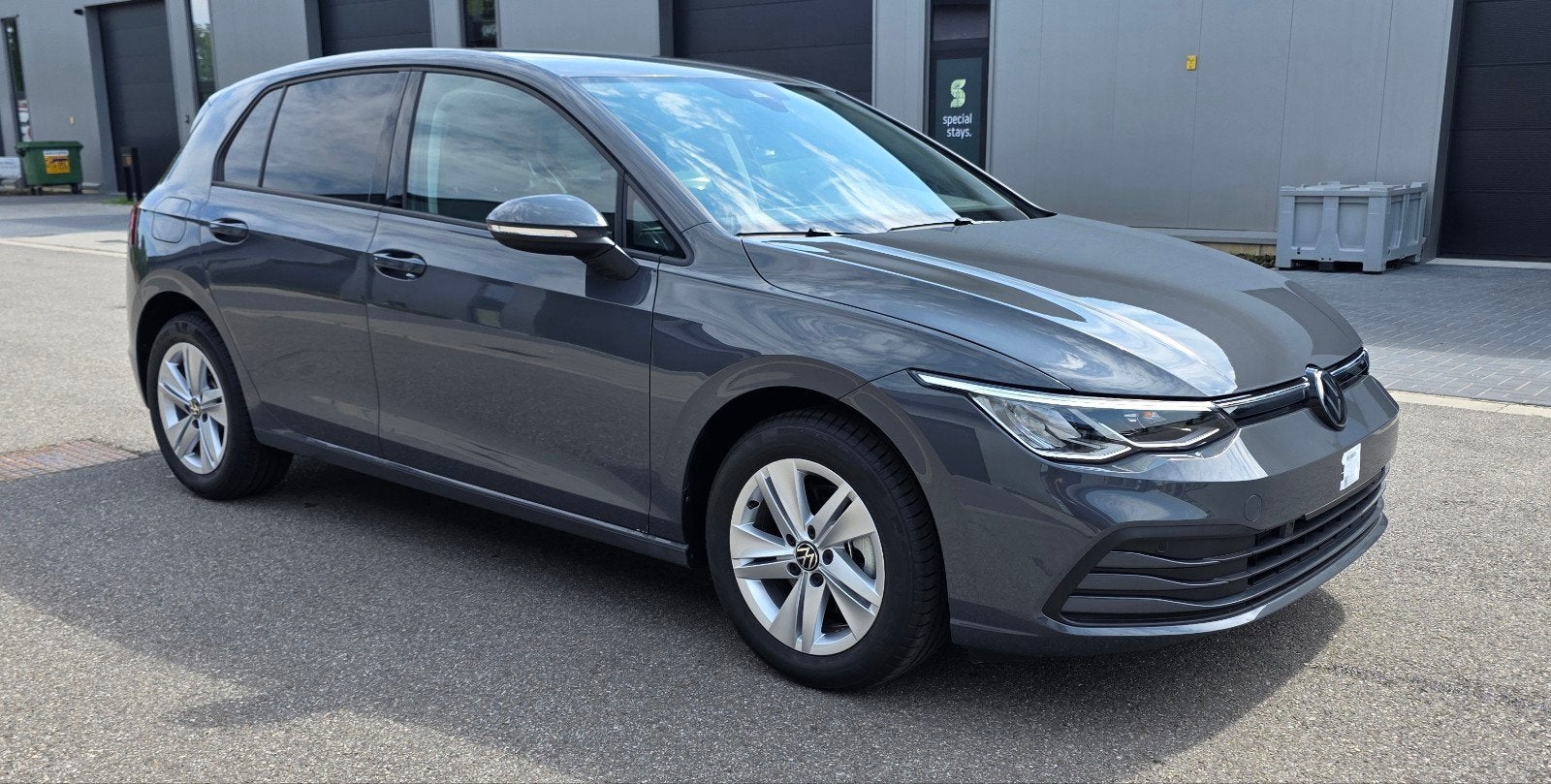 VW Golf 8 1.0 Benzine Automaat Nieuw 0 km, Auto's, Automaat, Lichtsensor, Euro 6, Alcantara