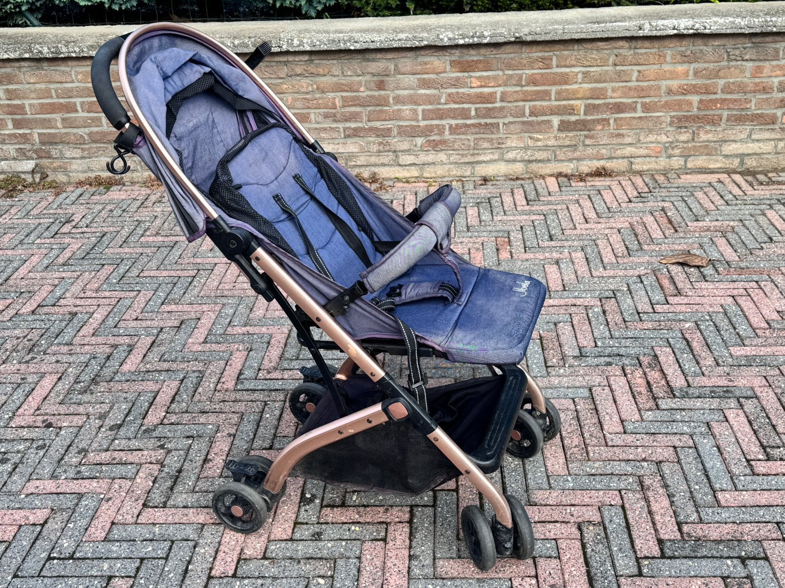 Poussette type yoyo compacte et confortable, Enfants & Bébés, Enlèvement, Utilisé, Dossier réglable