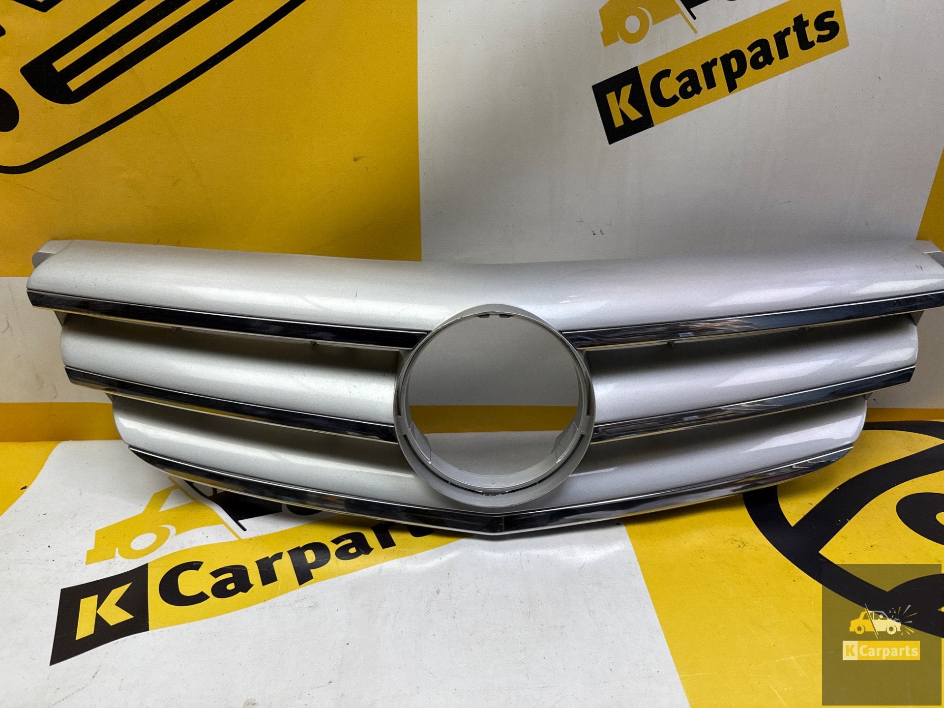 mercedes b 2.0 b-180 cdi 16v grille A1698800883, Gebruikt, Mercedes-Benz AG, Mercedes-Benz, Mercedesstrasse 120
70372  Stuttgart, DE