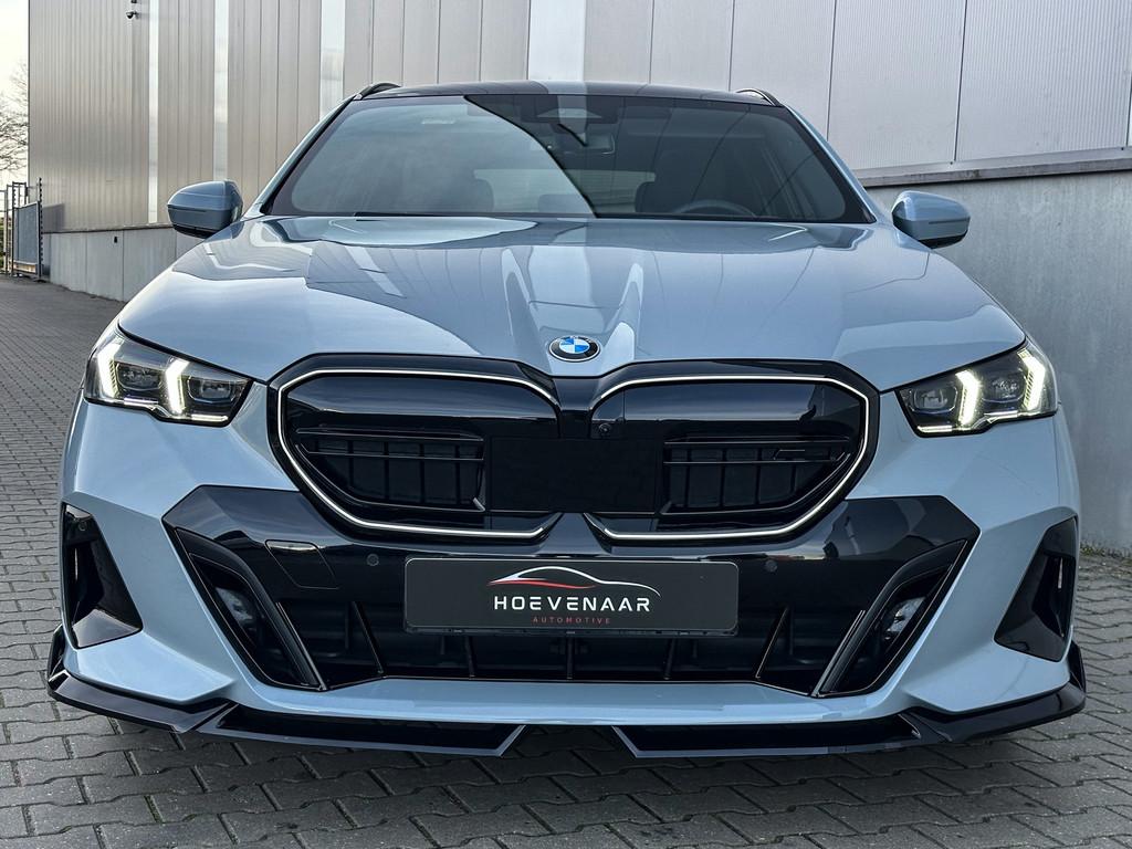 BMW 5-serie Touring 520i M-sport 21Inch M5 Performance H&K C, Auto's, BMW, Automaat, 1998 cc, Achterwielaandrijving, Gebruikt