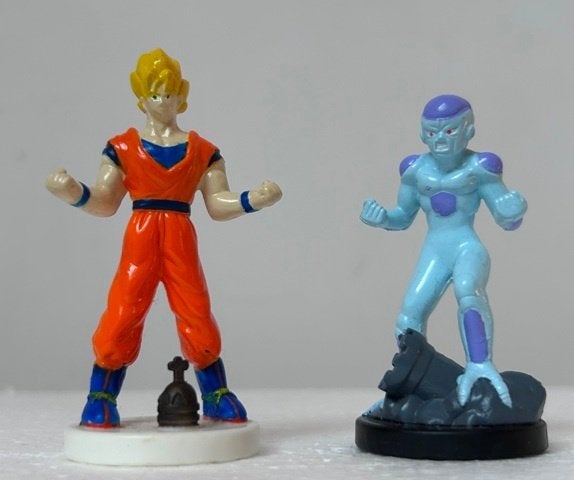 2 schaakstukken van Dragon Ball Z (uit 1989), Verzamelen, Ophalen of Verzenden, Gebruikt