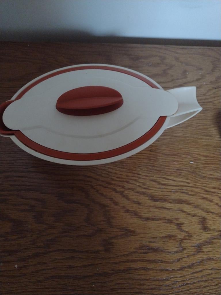 Saucier tupperware