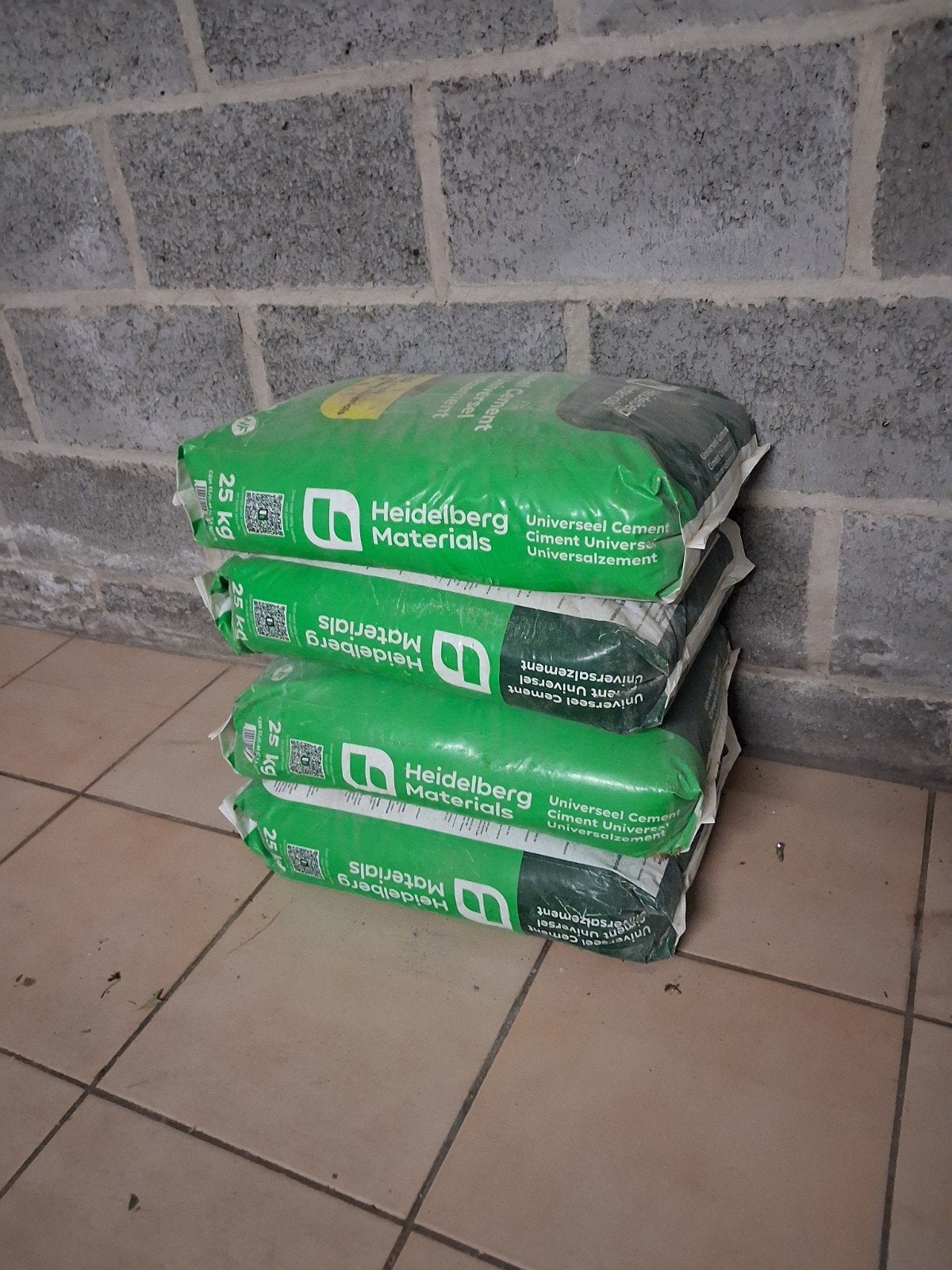 4 zakken cement, Enlèvement