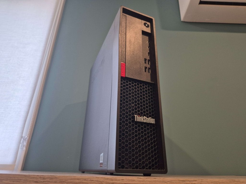 LENOVO Thinkstation P330 | E-2244G, 8GB DDR4, 512GB SSD, Niet ingevuld, Gebruikt, 8 GB, Niet ingevuld