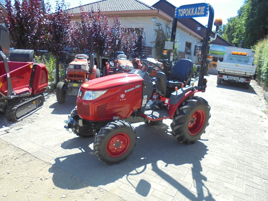 Top okkassie TYM T255 met landbouwbanden, Enlèvement, Comme neuf