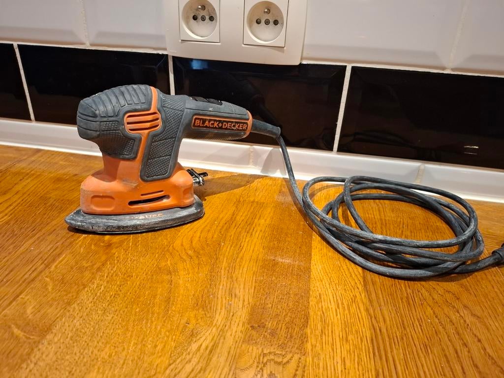 Black&Decker schuurmachine, Doe-het-zelf en Bouw, Gereedschap | Schuurmachines, Ophalen