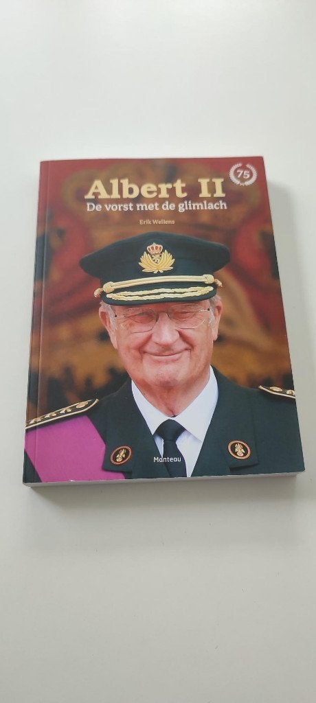 Boek : Albert II - De vorst met de glimlach, Enlèvement ou Envoi, Comme neuf