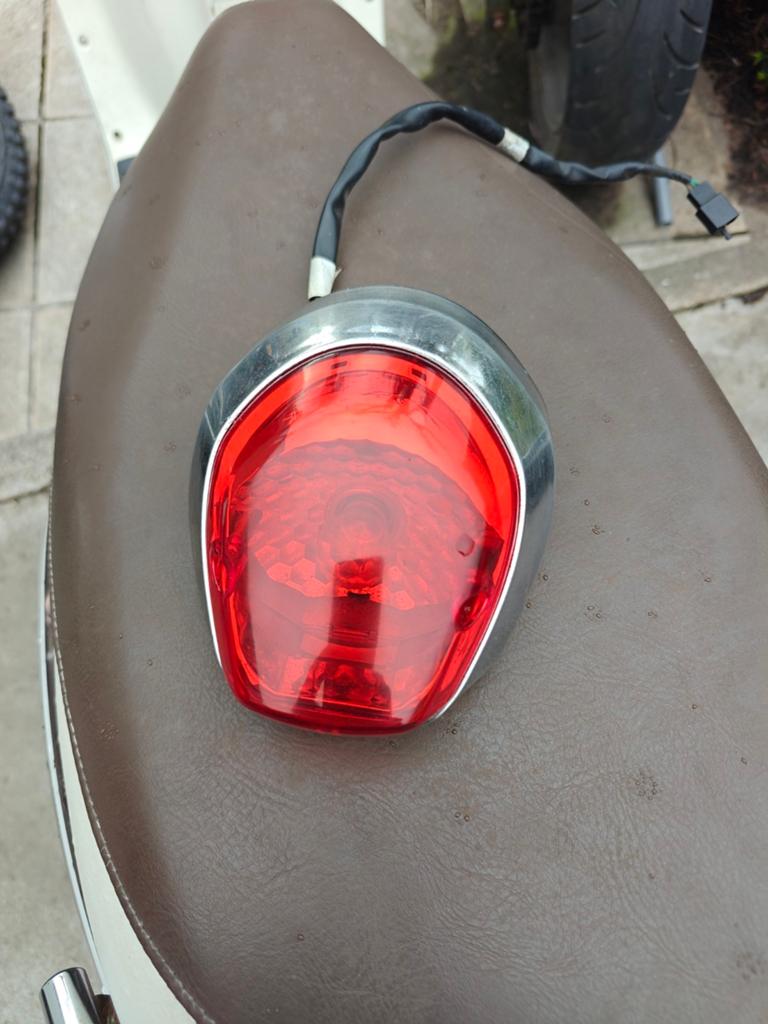 Sym Mio achterlicht, Fietsen en Brommers, Brommeronderdelen | Algemeen, Ophalen of Verzenden