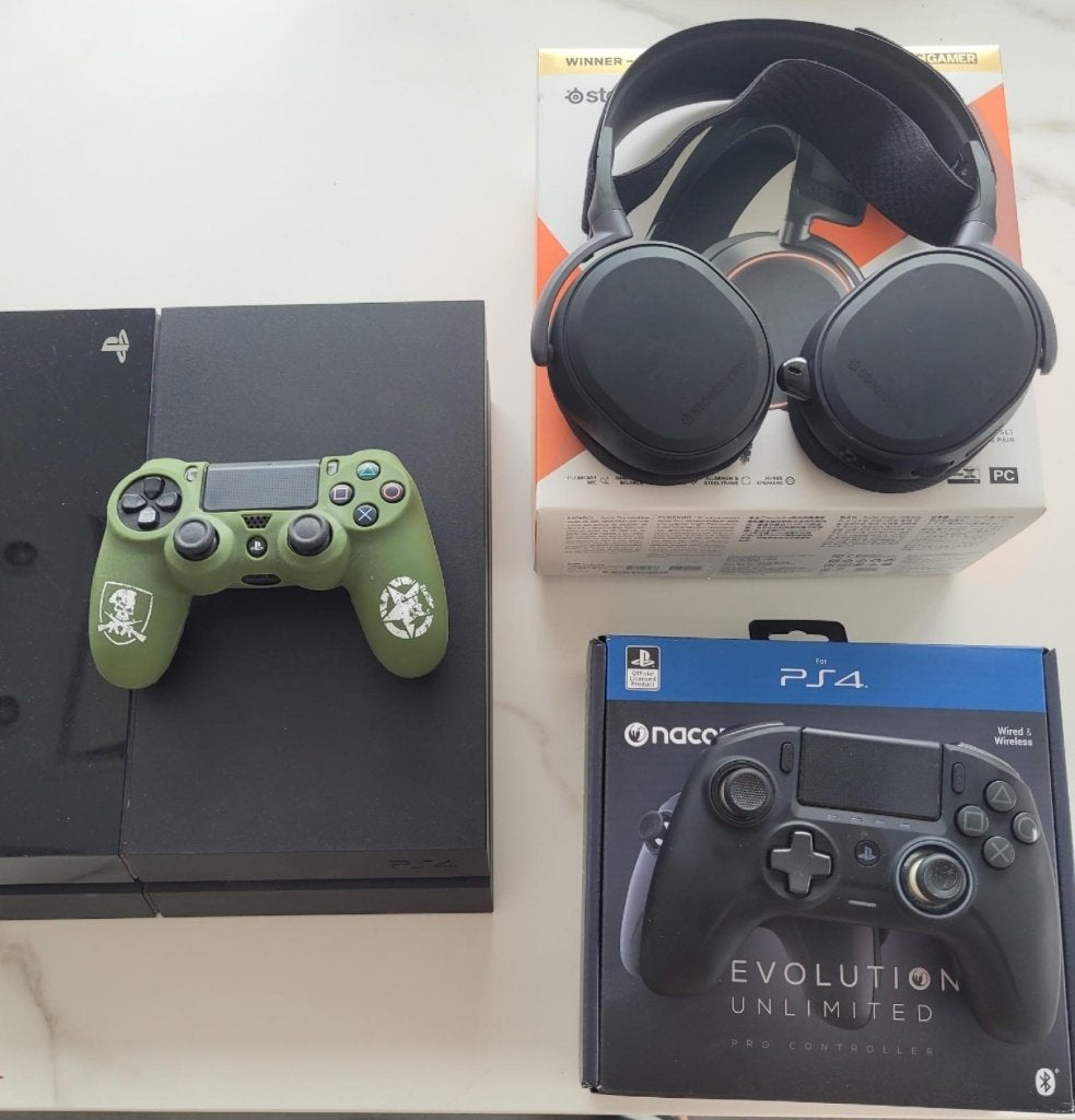 PRACHTIGE SET: Complete PS4 bundel - ideaal voor uren gamen!, Games en Spelcomputers, Games | Sony PlayStation 4, Gebruikt, Overige genres