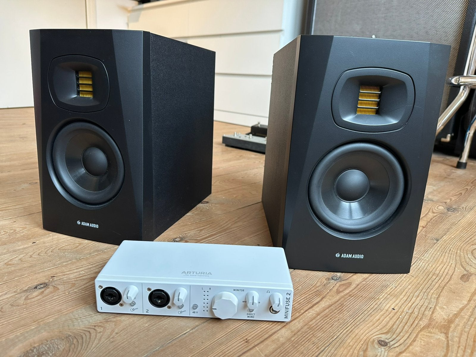 Adam Audio T5V & Arturia Minifuse 2, Enlèvement, Utilisé