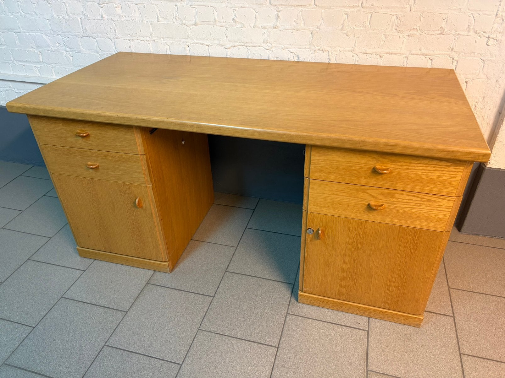 Bureau en chêne massif, Maison & Meubles, Bureaux, Utilisé, Bureau-armoire combiné, Beige, Classique