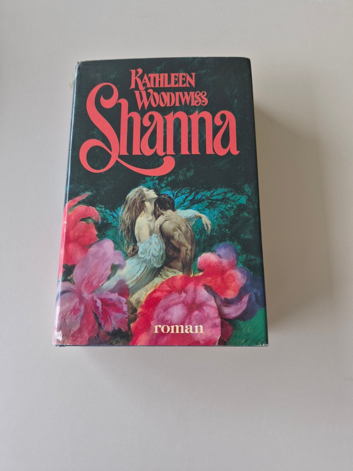 Shanna - Kathleen E. Woodiwiss, Livres, Romans historiques, Utilisé, Enlèvement ou Envoi