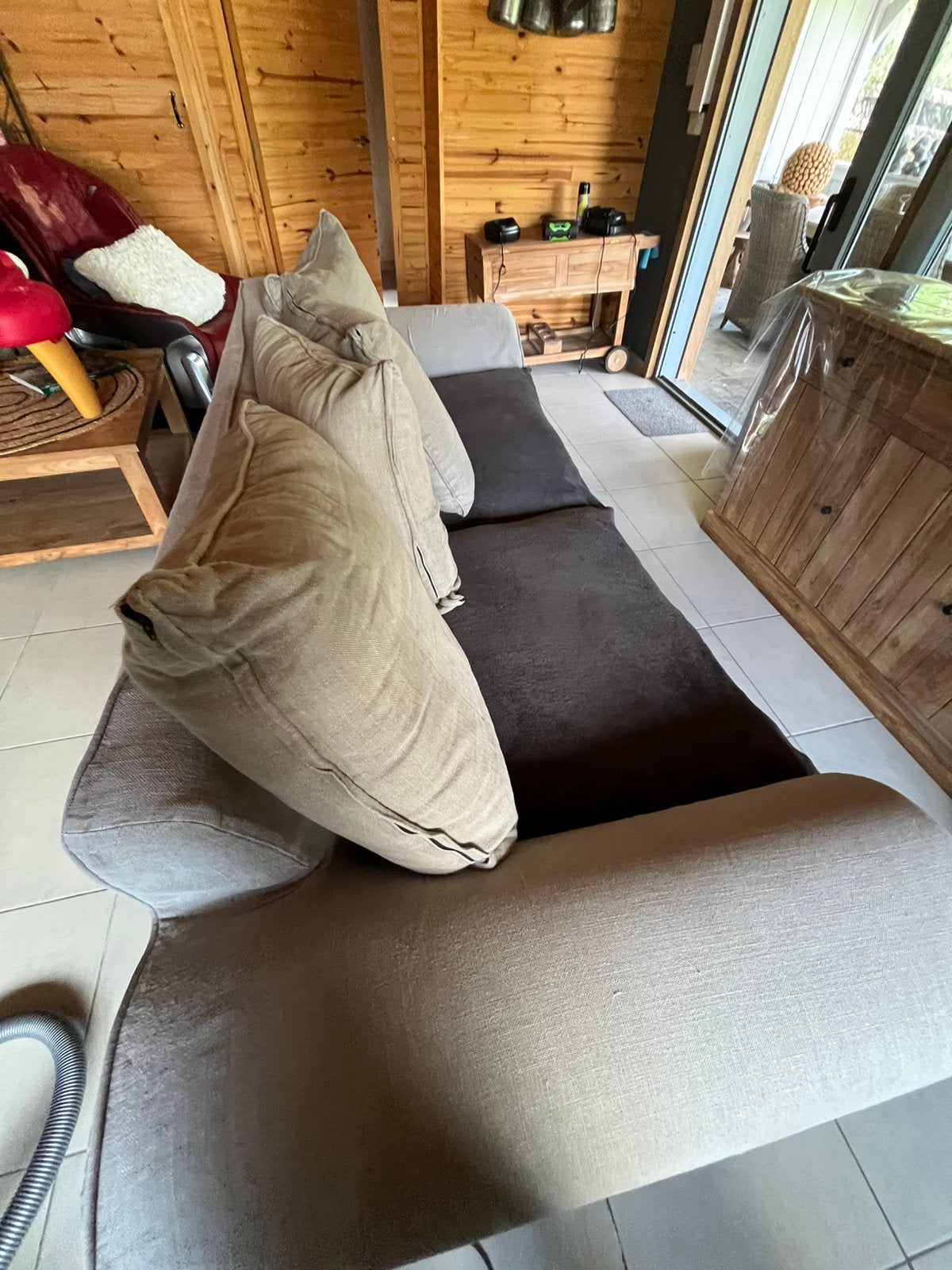 Zetel drie zit gratis, Huis en Inrichting, Ophalen, Zo goed als nieuw, Beige