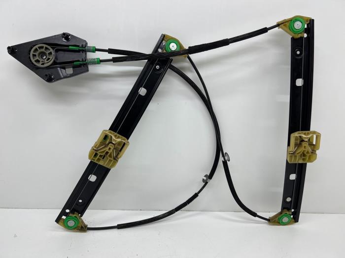 Mécanique vitre 4portes avant gauche d'un Audi A1, -, 3 mois de garantie, Audi, Utilisé