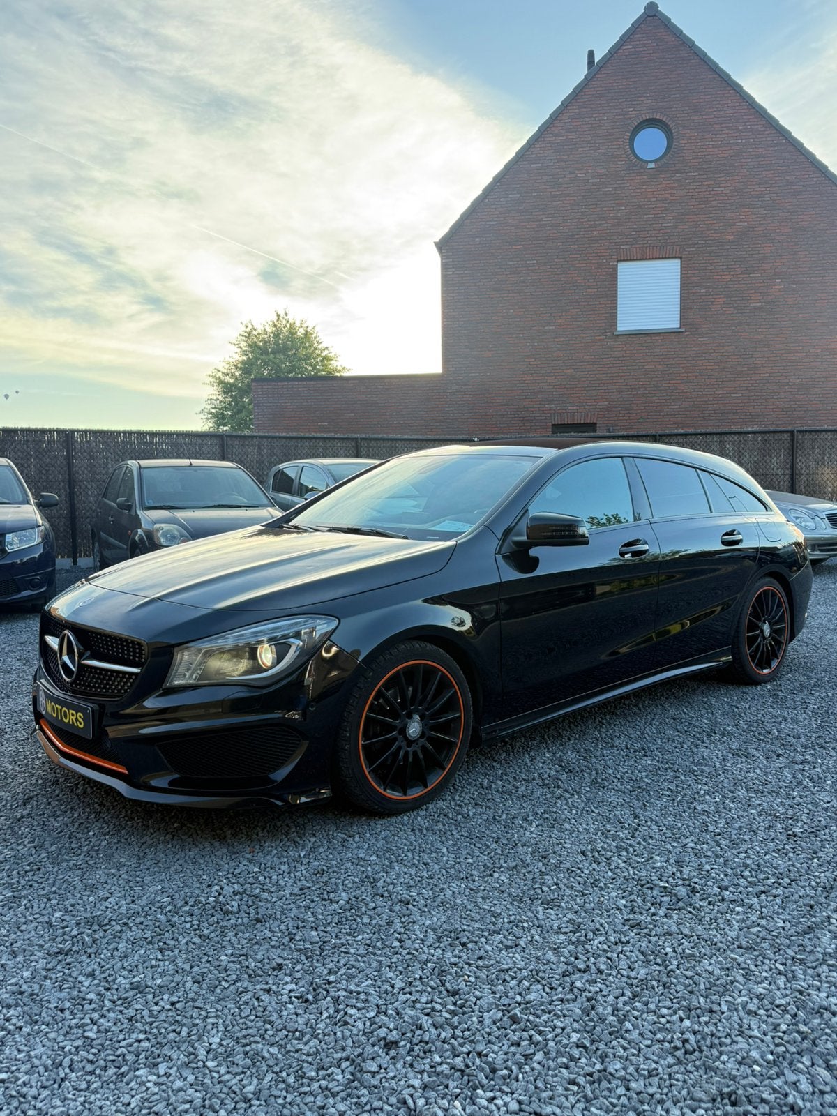 Mercedes-Benz CLA 180  AMG Pack 1.6 Benzine Automaat, CLA, Parkeersensor, 4 cilinders, Zwart