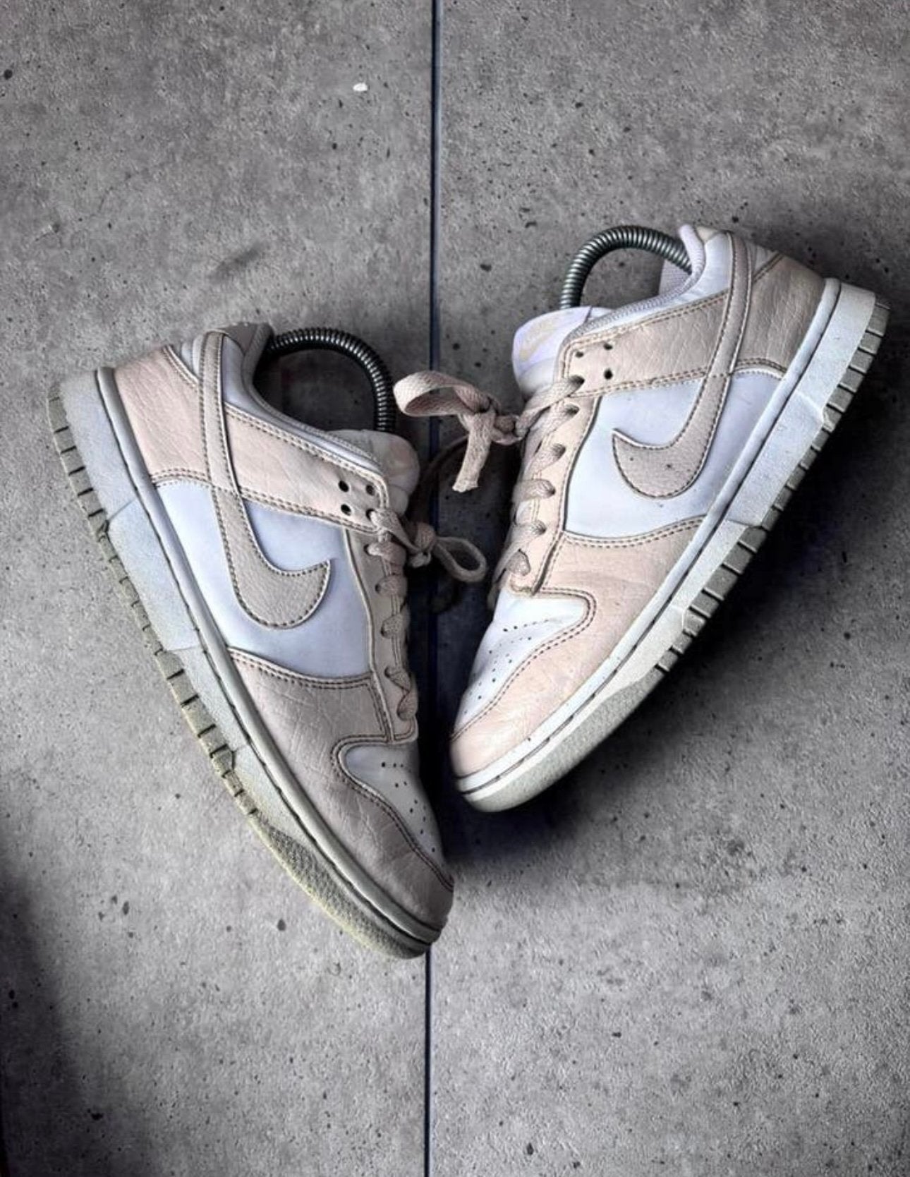 Nike Dunk Low Beige Blanche 38.5, Vêtements | Femmes, Chaussures, Enlèvement ou Envoi, Comme neuf, Blanc, Sneakers et Baskets
