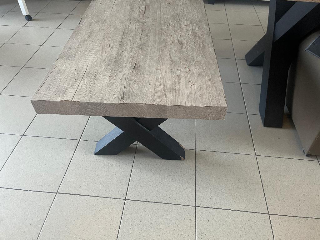 Gratis salontafel, Enlèvement