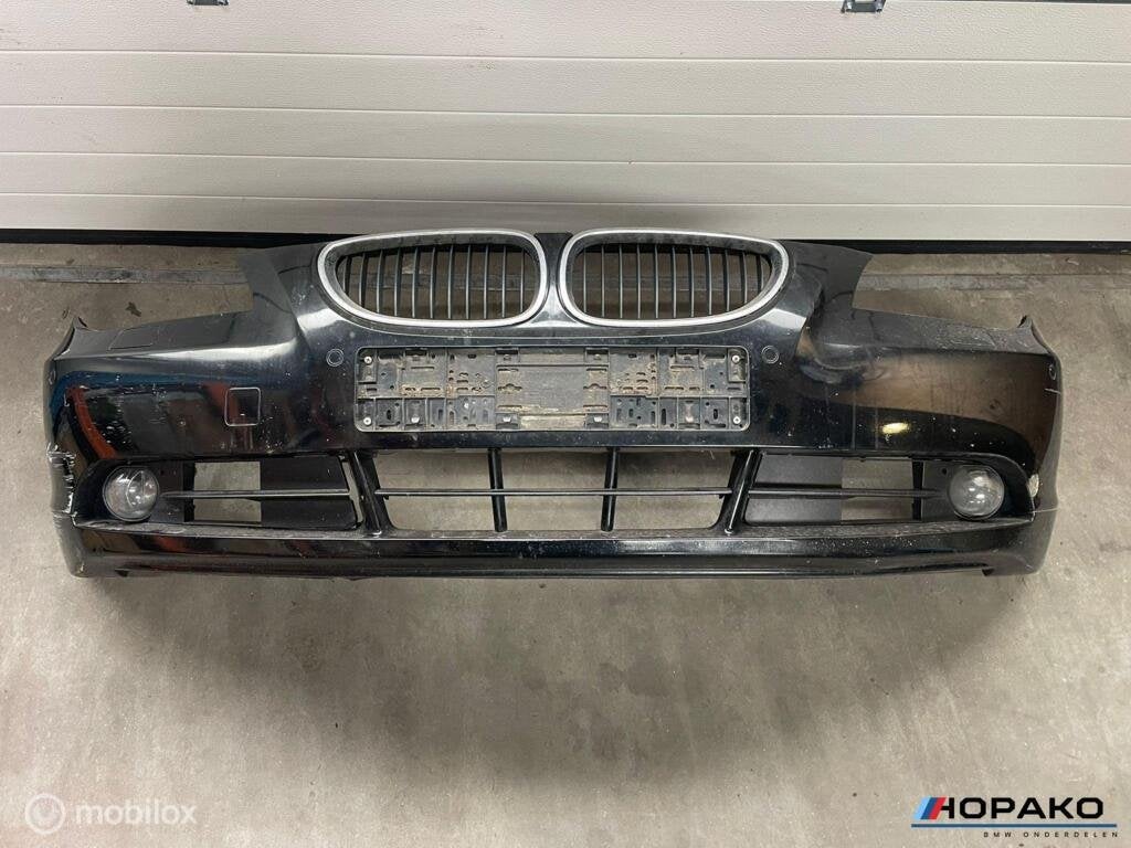 Voorbumper BMW 5 serie E60 E61 | Sapphire black metallic, Auto-onderdelen, Gebruikt, Einsteinlaan 5, Rijswijk, Voor, Ophalen of Verzenden