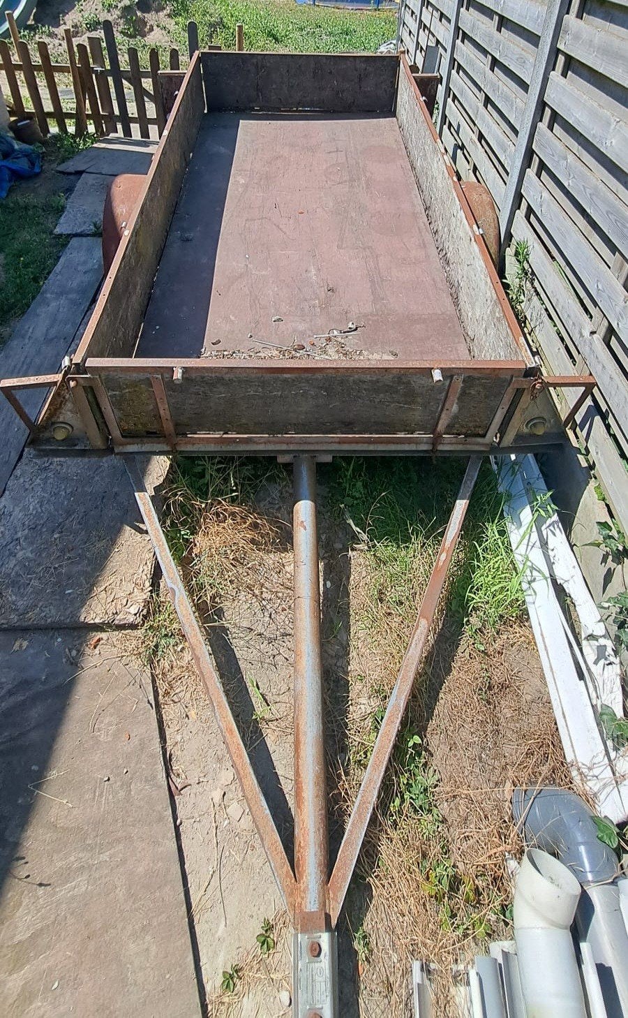 Grote aanhangwagen/remork. Met bladveren, Enlèvement